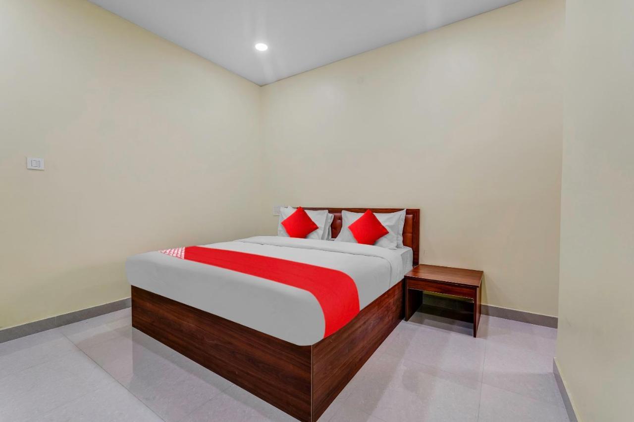 Oyo Flagship Hotel Ayodhya Bangalore Bagian luar foto