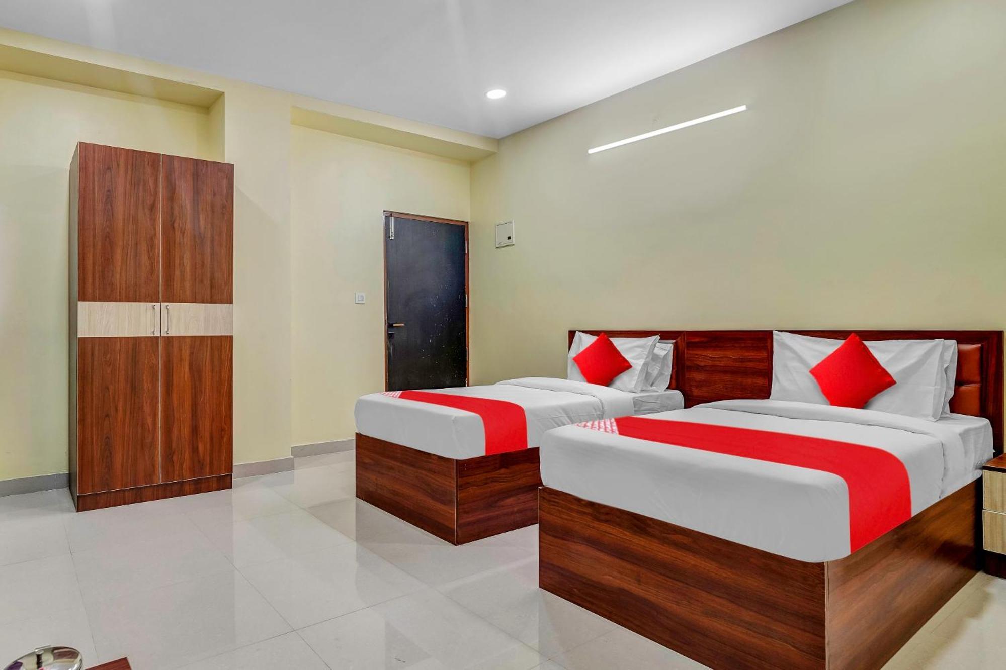 Oyo Flagship Hotel Ayodhya Bangalore Bagian luar foto
