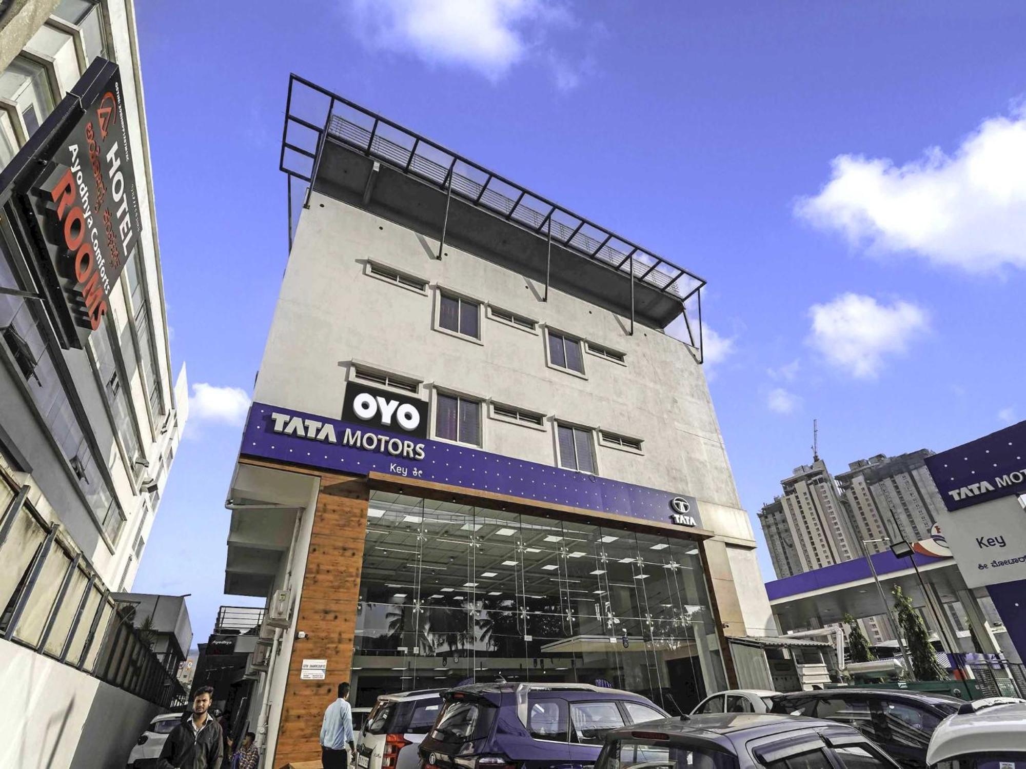 Oyo Flagship Hotel Ayodhya Bangalore Bagian luar foto