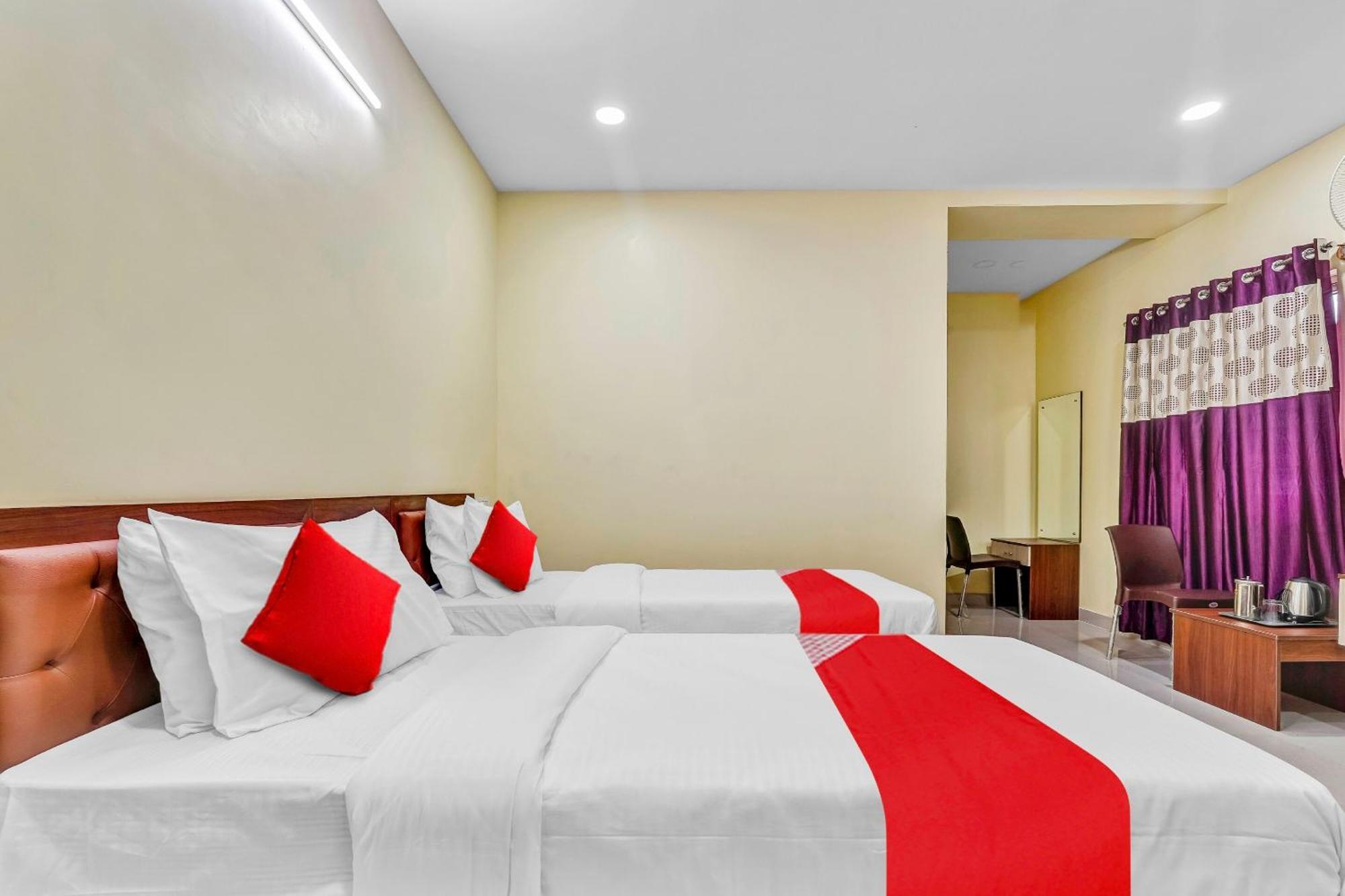 Oyo Flagship Hotel Ayodhya Bangalore Bagian luar foto